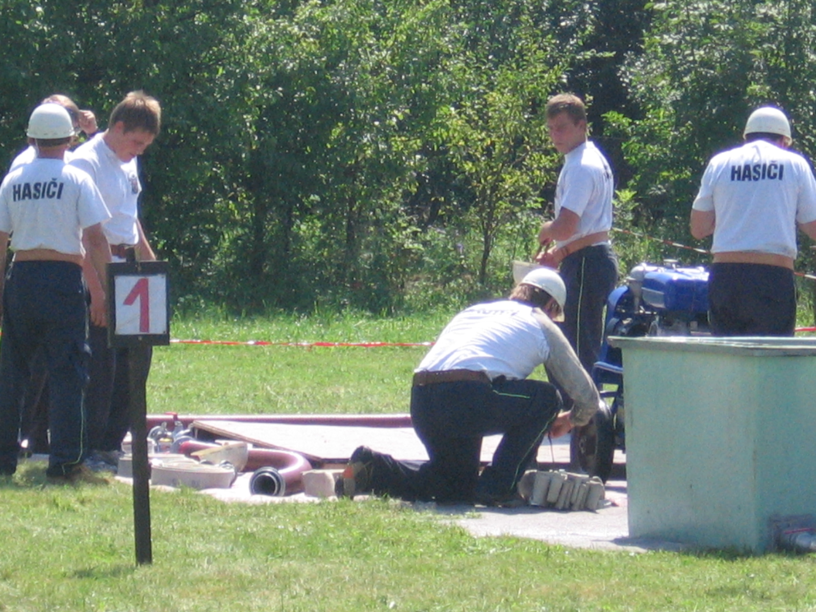Hasická soutěž 1.8. ve Lhotce 002.jpg